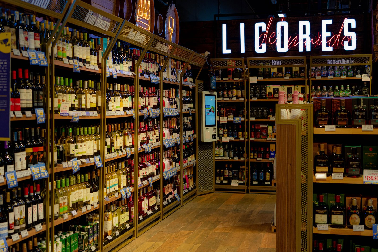 Retail Environment and Store Layout